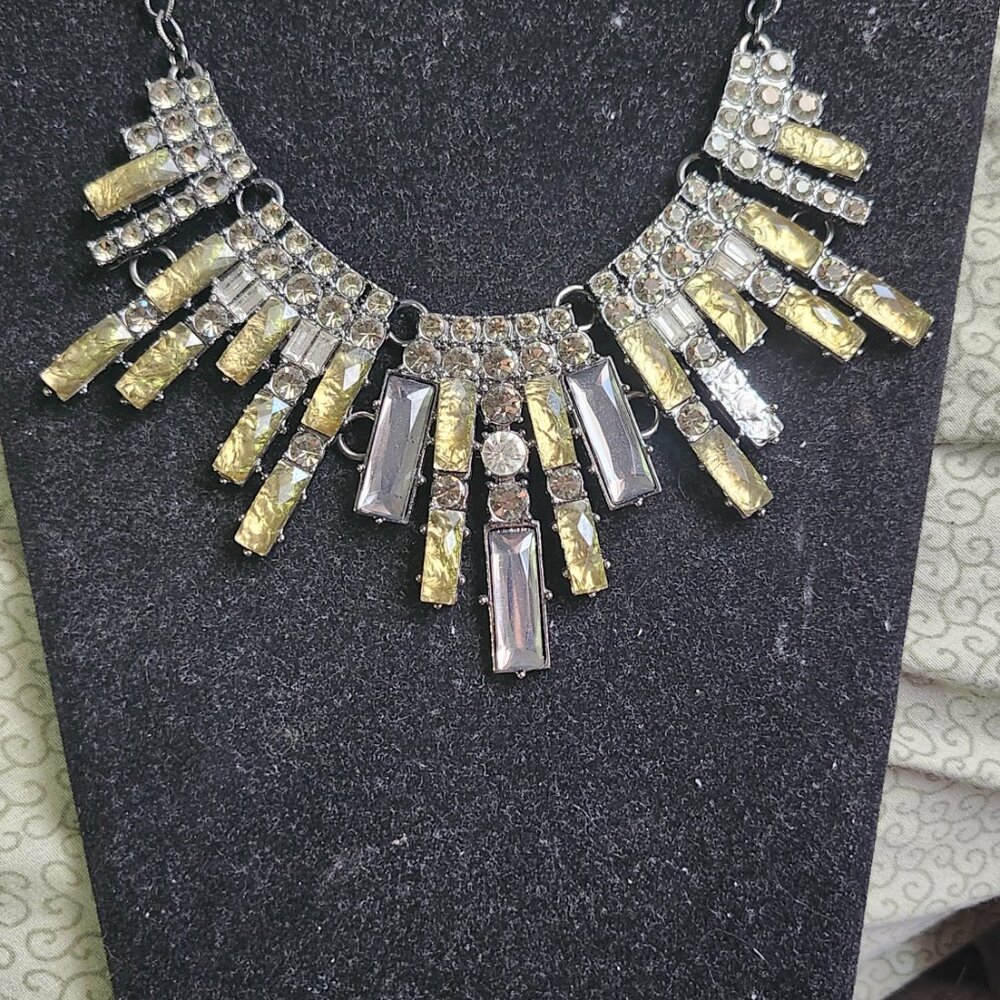 Express Statement Green and Light Black Necklace
